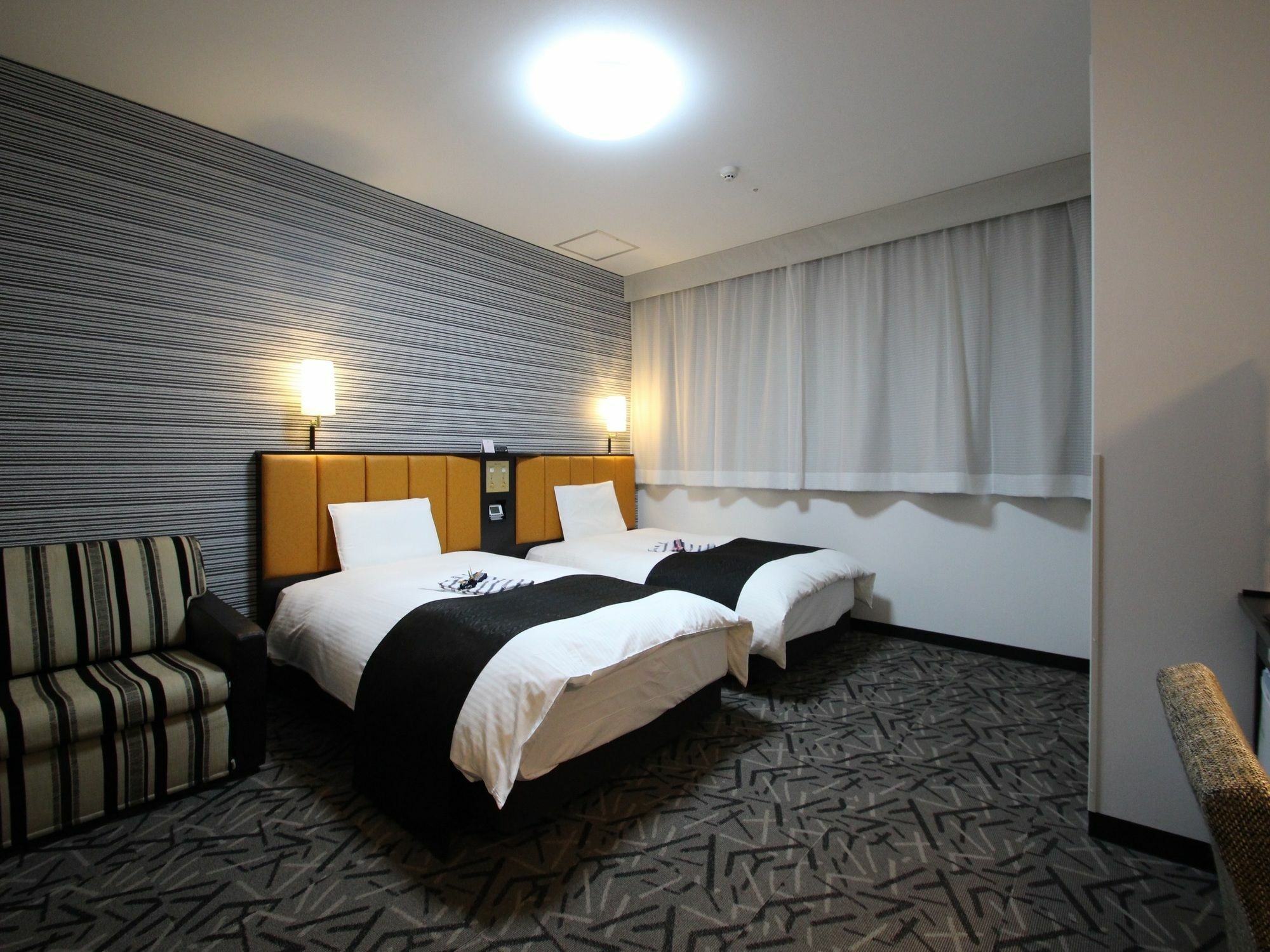 Apa Hotel Himeji Ekikita מראה חיצוני תמונה